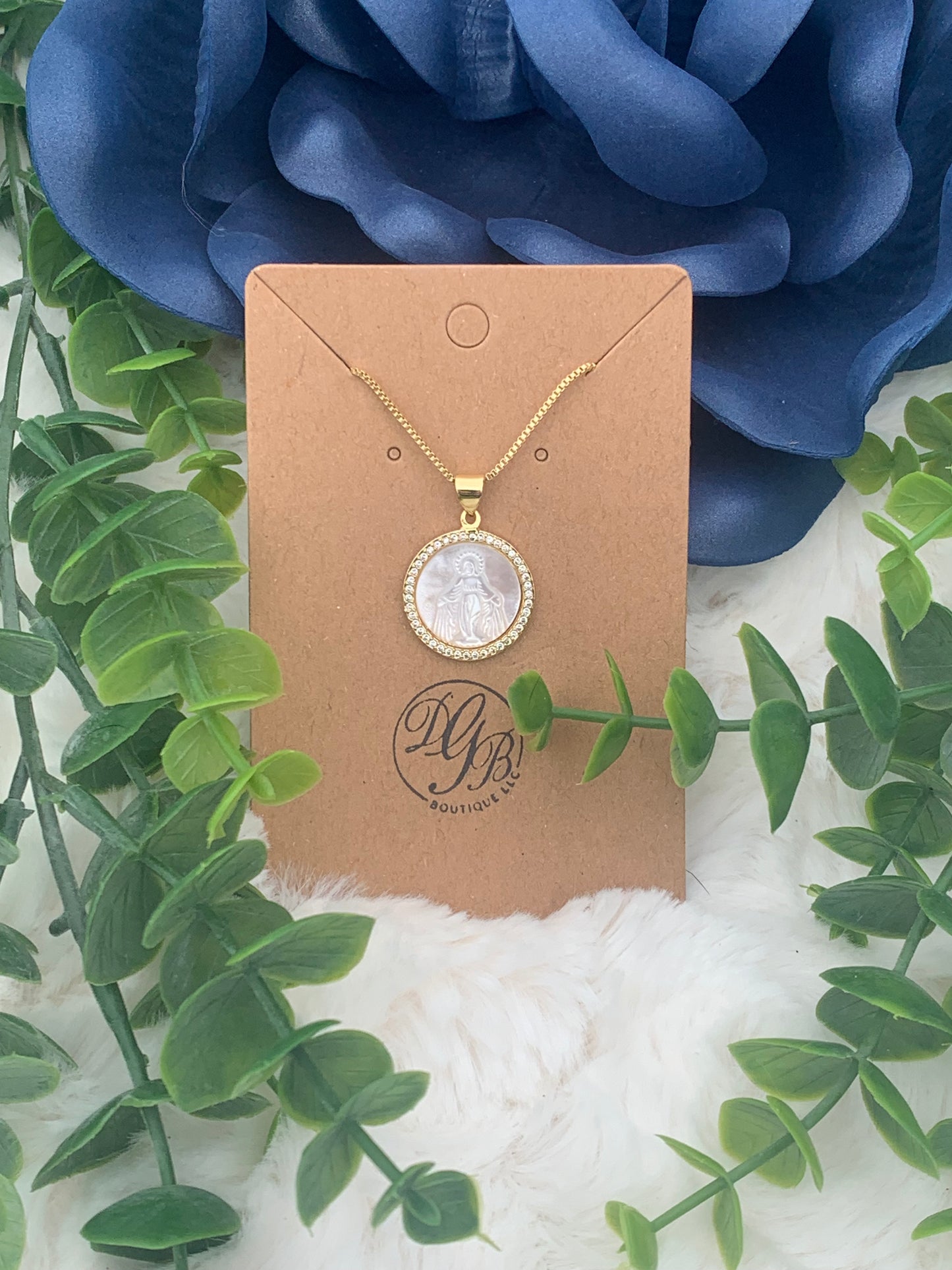 Round Mother of Mary Miracilous Pearl Charm Pendant Necklace